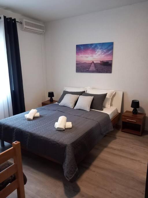 Apartment Dora-100M From The Central Beach Makarska Buitenkant foto
