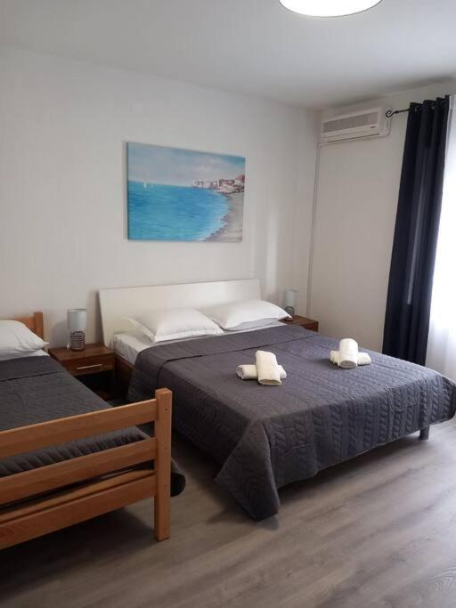 Apartment Dora-100M From The Central Beach Makarska Buitenkant foto